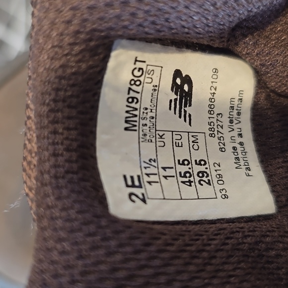 11.5 2E New Balance Hiking Boot Shoes EUC  MW978GT - Picture 12 of 12